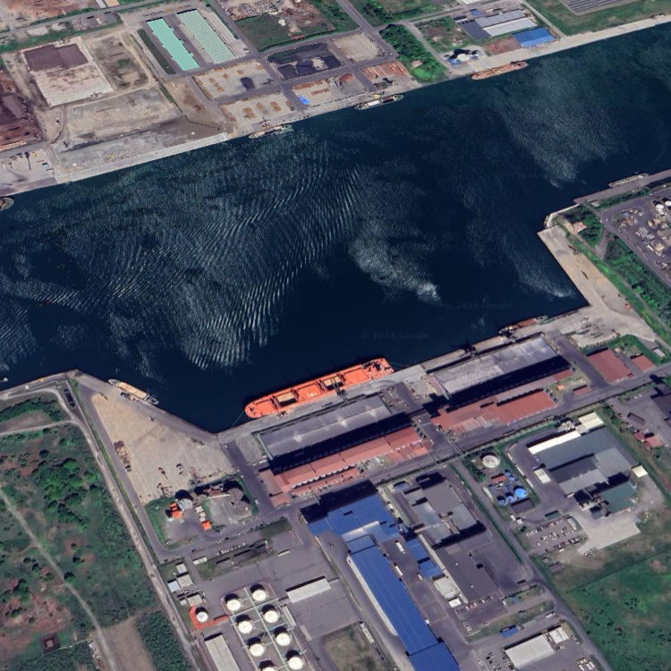 苫小牧西港・中央南埠頭