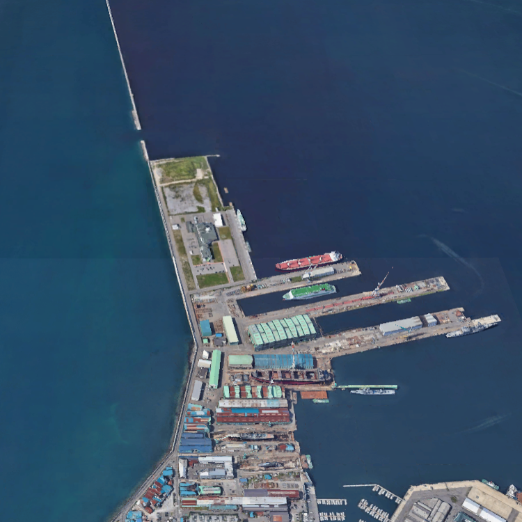 函館海洋センター前