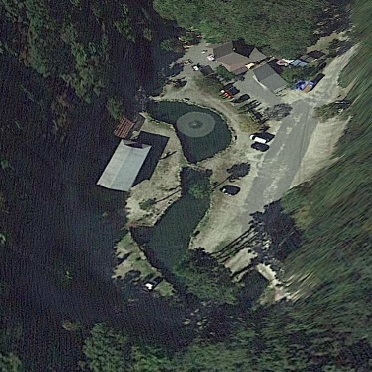 ナラ入沢渓流釣りキャンプ場