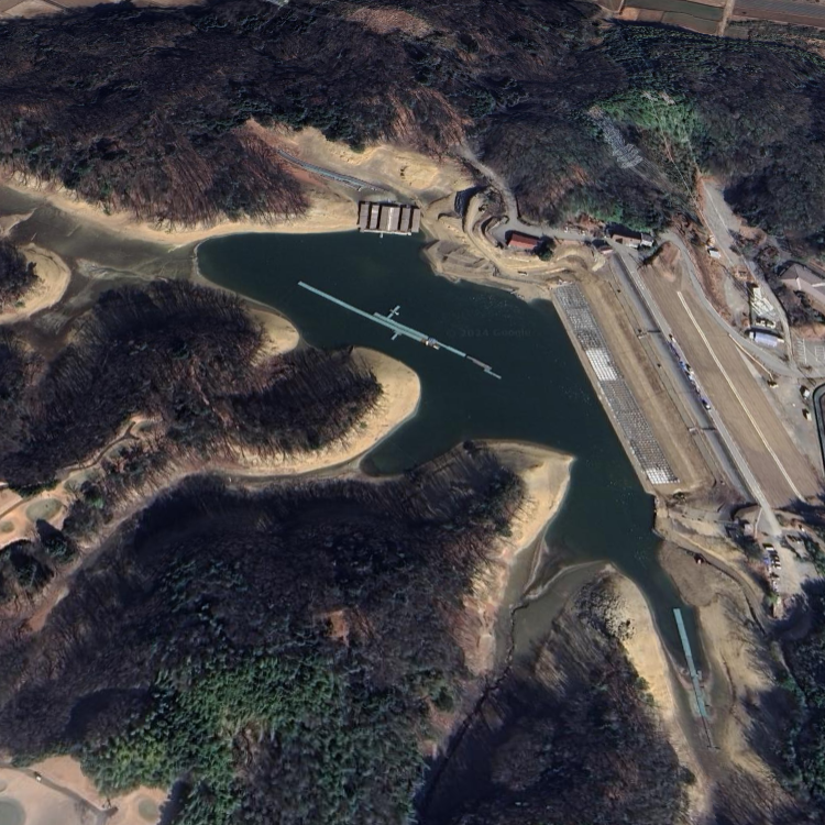 三名湖釣り桟橋