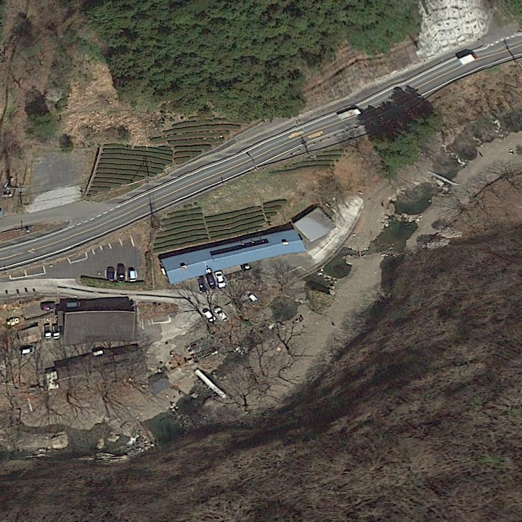 あしがくぼ渓谷国際釣場