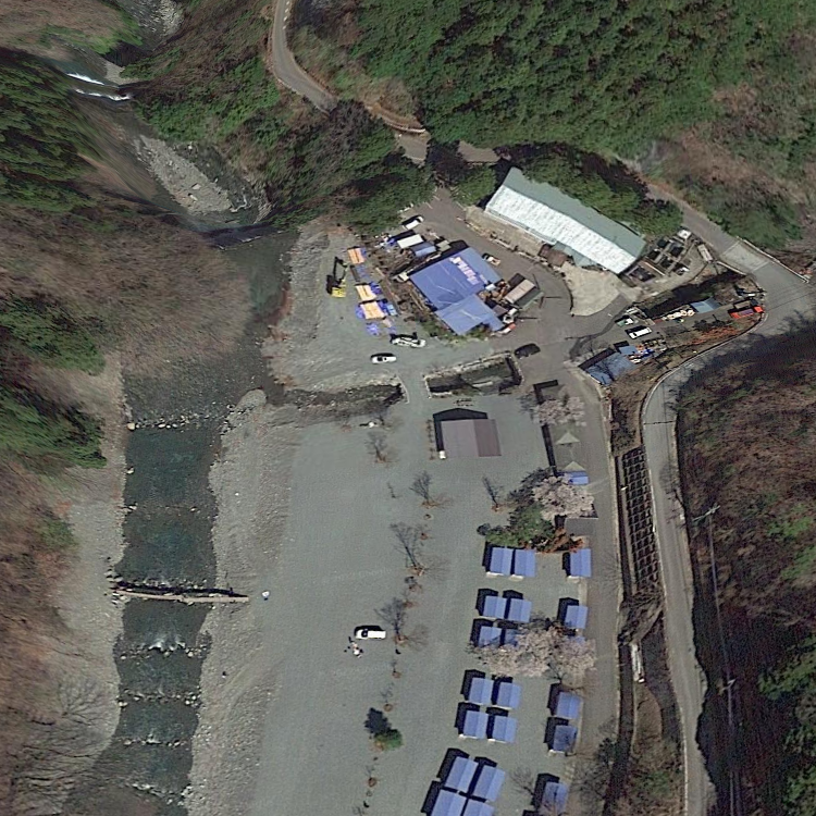 神之川キャンプマス釣場