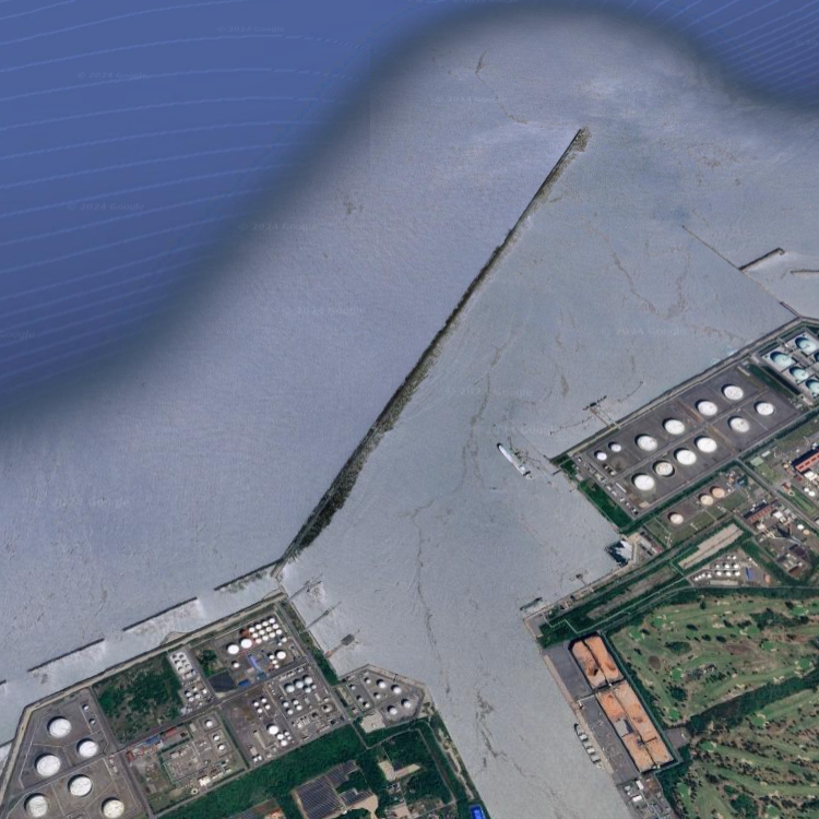 新潟東港 西防波堤