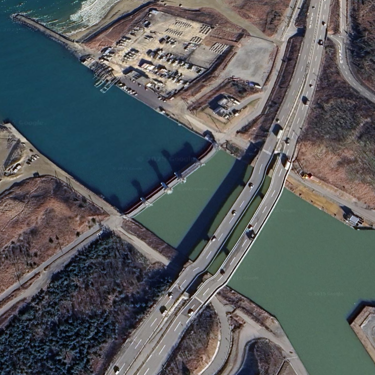 河北潟放水路 大根布防潮水門