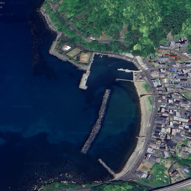 田烏海水浴場前防波堤