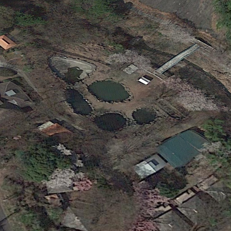 右左口の里市営つり堀