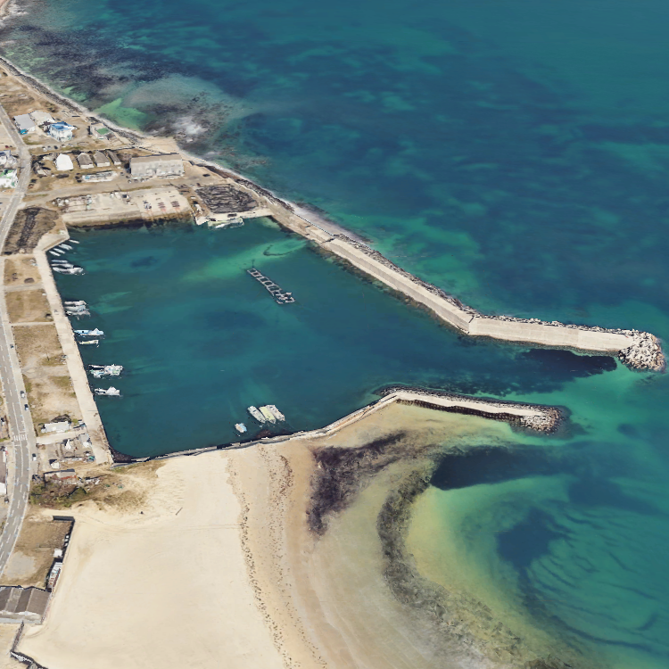 志賀島・赤灯台（東波止）