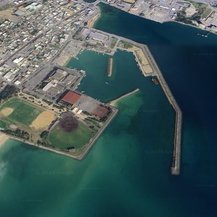 石川漁港防波堤