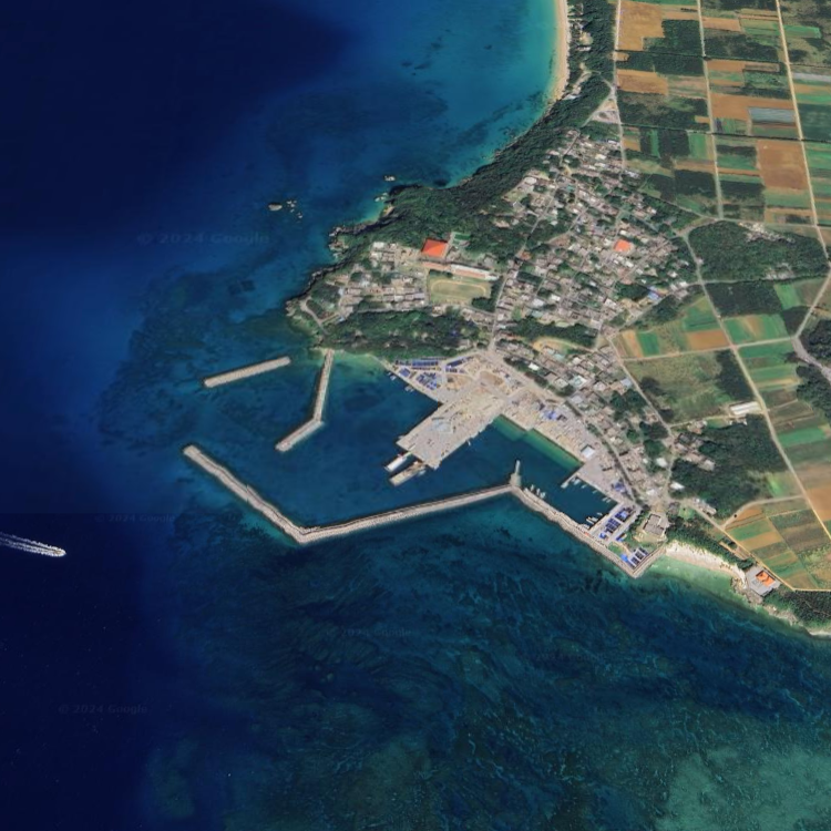 津堅フェリー付き場